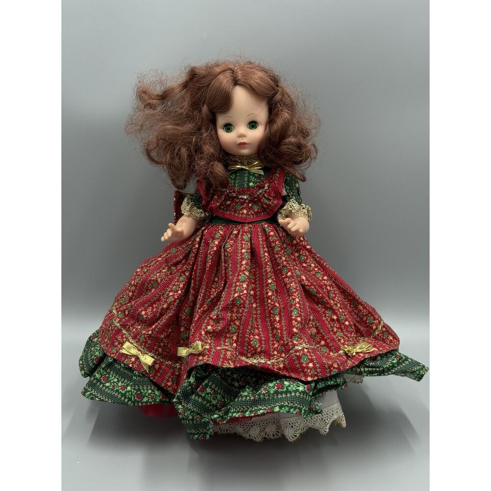 VTG Country Christmas by Madame Alexander Doll 13” READ DESCRIPTION